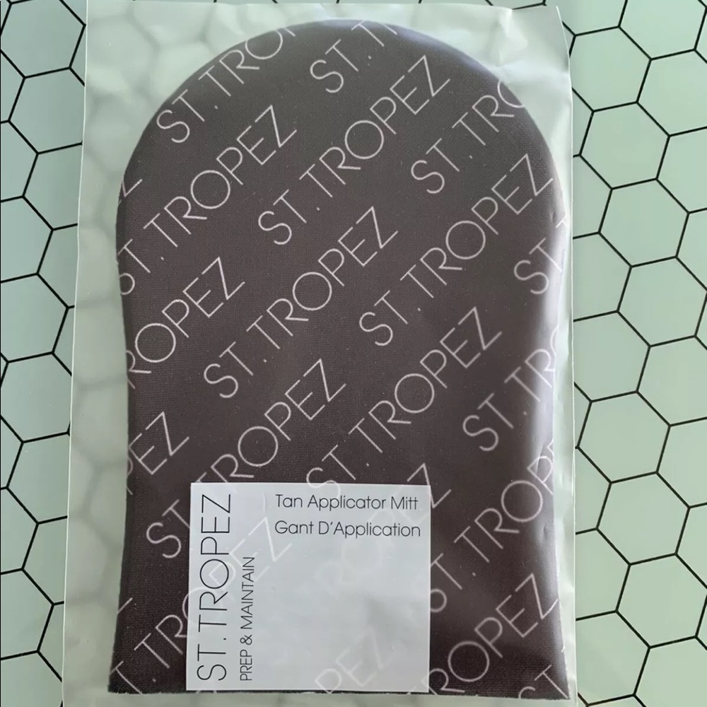 St. Tropez self-tanning applicator mitt ☀️☀️☀️